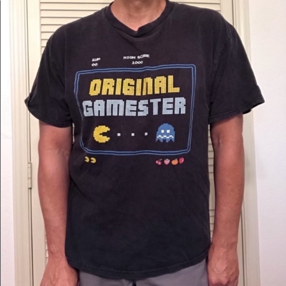VINTAGE Y2K PAC MAN SHIRT BLACK